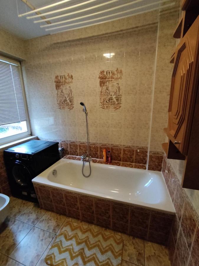 Classic Apartament Warsaw Kabaty Bagian luar foto